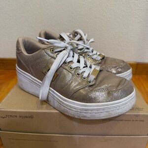 G by Guess Women's Metallic Platform Sneakers